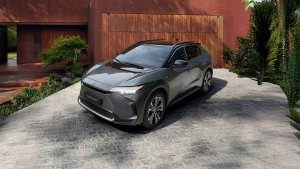 Tutustu Toyotan sähköautomalleihin